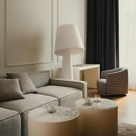 Hotel Blow Up Hall 5*