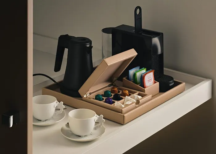 Ξενοδοχείο Blow Up Hall 5*