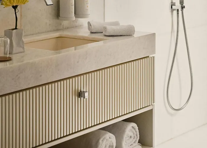 Ξενοδοχείο Blow Up Hall 5*