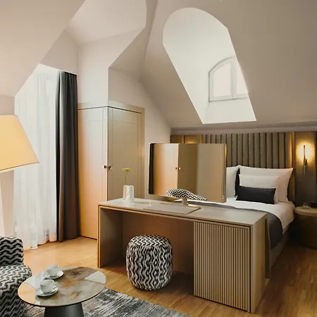 Hotel Blow Up Hall
