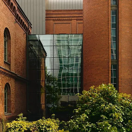 Blow Up Hall Otel Poznan