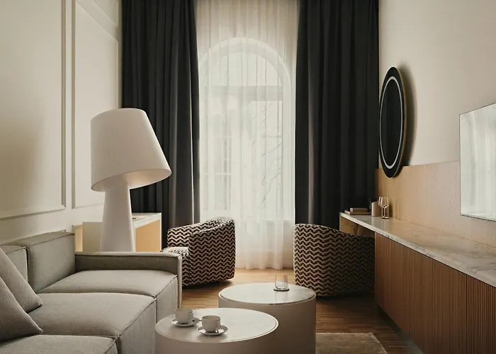 Blow Up Hall Otel Poznan