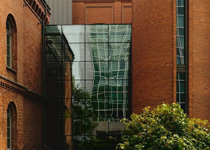 Blow Up Hall Otel Poznan